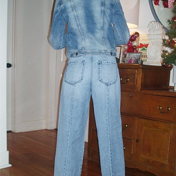 Carly Jean High-Waisted Wide-Leg Distressed Jeans – Size 3 - Picture 1 of 6